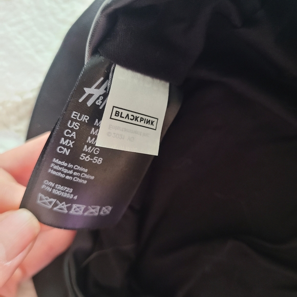 Faux leather beret - Picture 4 of 5